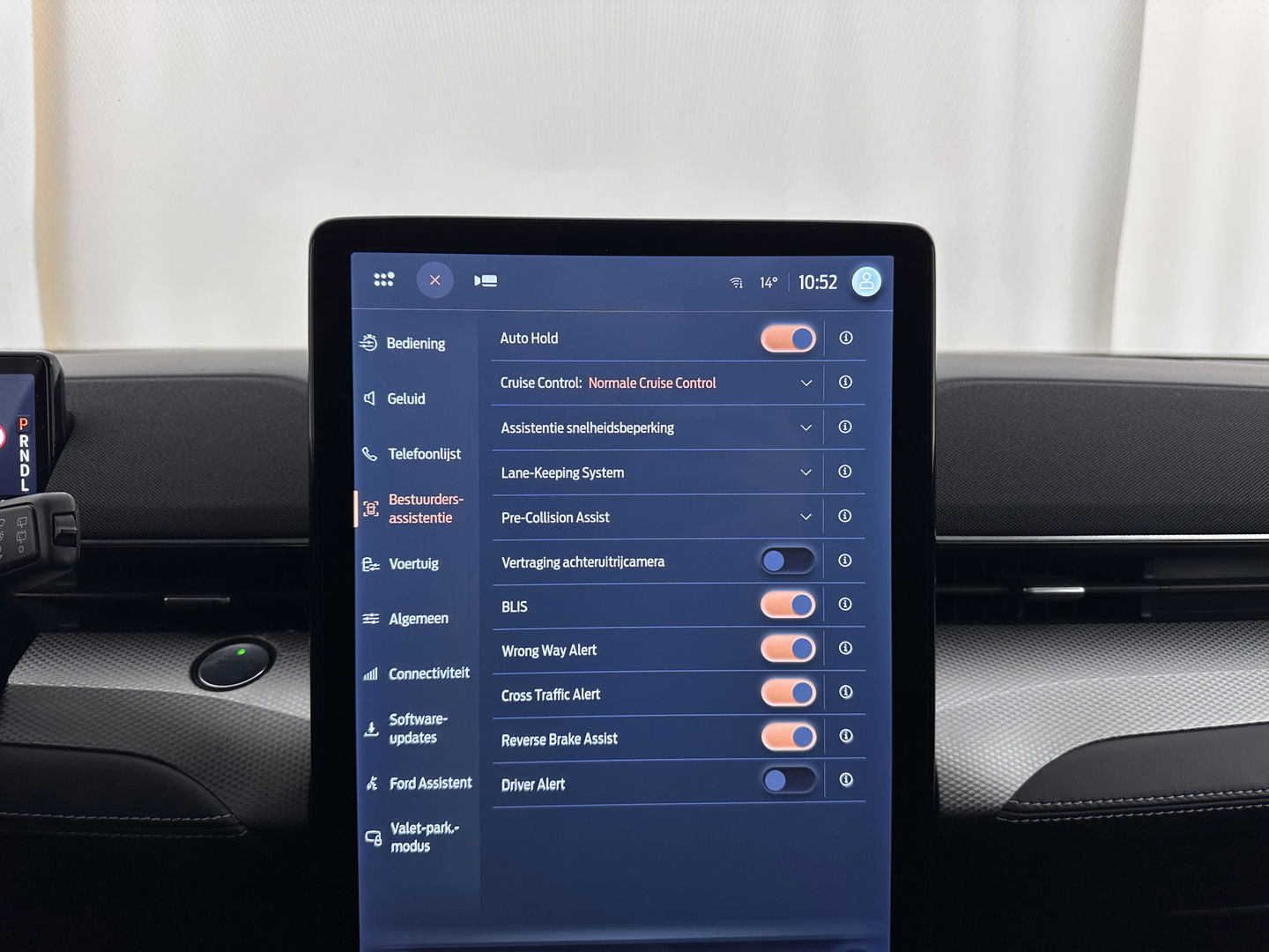 Ford Mustang Mach-E RWD 75 kWh [ 3-Fase-11kW] {SOH-89%} (INCL.BTW) *LEATHER | FULL-LED | DAB | DIGI-COCKPIT | KEYLESS | NAVI-FULLMAP | CARPLAY | HEATED-COMFORTSEATS | TOPVIEW | ADAPTIVE-CRUISE | PRIVACY-GLASS | 18'' ALU*