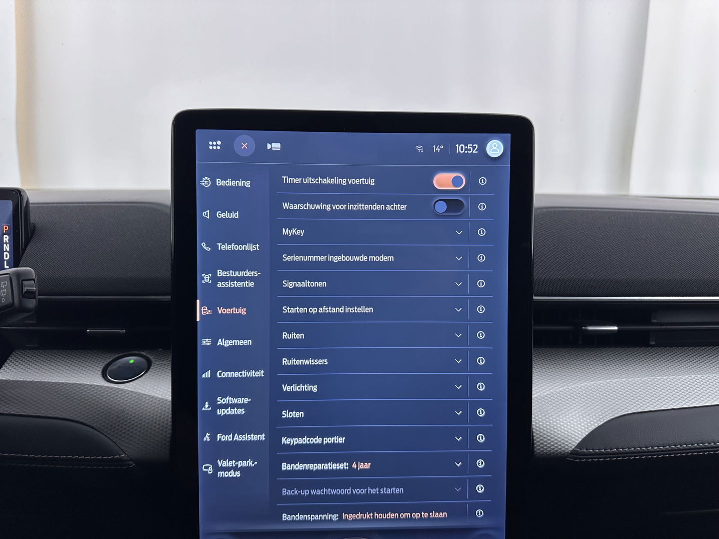 Ford Mustang Mach-E RWD 75 kWh [ 3-Fase-11kW] {SOH-89%} (INCL.BTW) *LEATHER | FULL-LED | DAB | DIGI-COCKPIT | KEYLESS | NAVI-FULLMAP | CARPLAY | HEATED-COMFORTSEATS | TOPVIEW | ADAPTIVE-CRUISE | PRIVACY-GLASS | 18'' ALU*