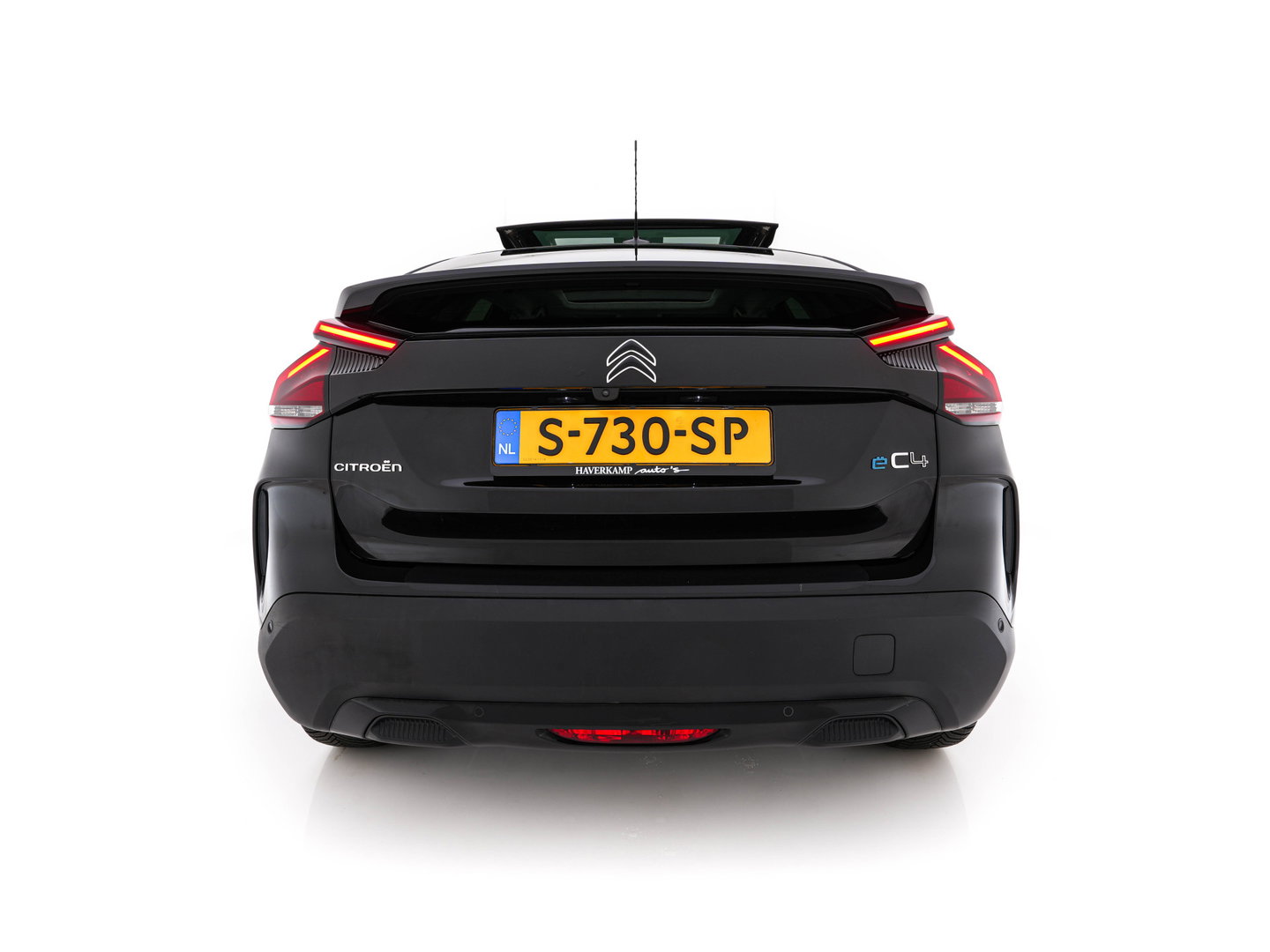 Citroën Ë-C4 Feel 50 kWh [ 3-Fase-11kW ] (INCL-BTW) *PANO | HEAD-UP | LEATHER-FABRIC | FULL-LED | DIGI-COCKPIT | BLINDSPOT | CARPLAY | COMFORT-SEATS | ECC | LANE-ASSIST | KEYLESS | PDC | CRUISE | DAB  | CCS-FASTLOADER | 18''ALU*