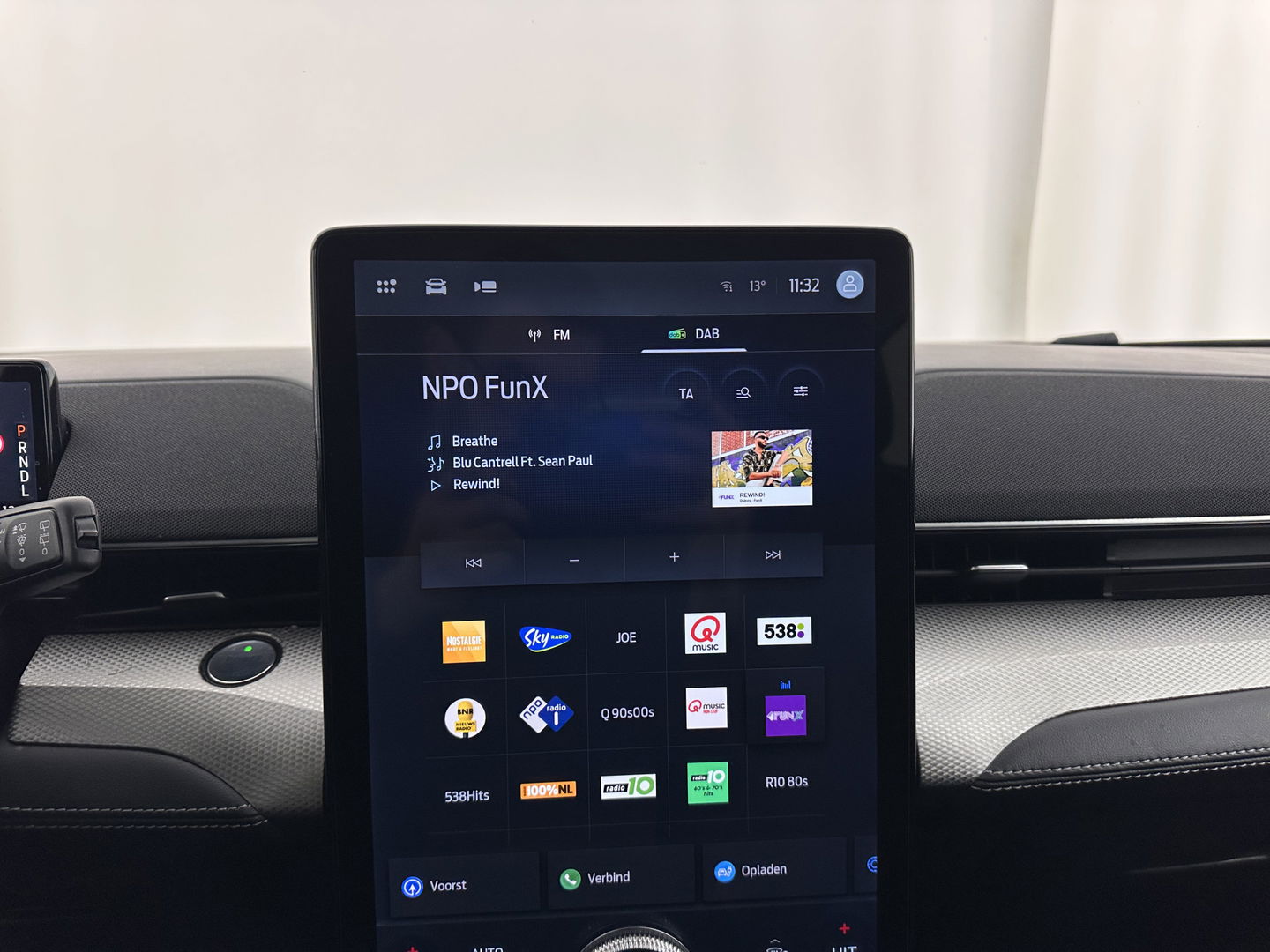 Ford Mustang Mach-E RWD 75 kWh [ 3-Fase-11kW] {SOH-86%} (INCL.BTW) *LEATHER | FULL-LED | DAB | DIGI-COCKPIT | KEYLESS | NAVI-FULLMAP | CARPLAY | HEATED-COMFORTSEATS | TOPVIEW | ADAPTIVE-CRUISE | PRIVACY-GLASS | 18'' ALU*