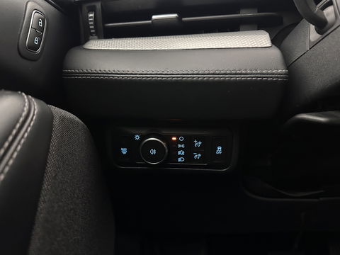 Ford Mustang Mach-E RWD 75 kWh [ 3-Fase-11kW] {SOH-86%} (INCL.BTW) *LEATHER | FULL-LED | DAB | DIGI-COCKPIT | KEYLESS | NAVI-FULLMAP | CARPLAY | HEATED-COMFORTSEATS | TOPVIEW | ADAPTIVE-CRUISE | PRIVACY-GLASS | 18'' ALU*