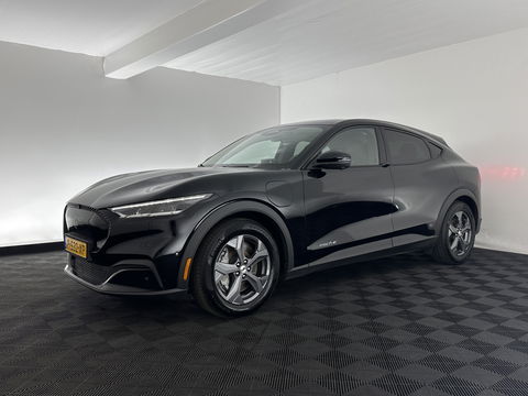 Ford Mustang Mach-E RWD 75 kWh [ 3-Fase-11kW] {SOH-86%} (INCL.BTW) *LEATHER | FULL-LED | DAB | DIGI-COCKPIT | KEYLESS | NAVI-FULLMAP | CARPLAY | HEATED-COMFORTSEATS | TOPVIEW | ADAPTIVE-CRUISE | PRIVACY-GLASS | 18'' ALU*