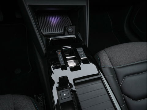 Citroën Ë-C4 Feel 50 kWh [ 3-Fase-11kW ] (INCL-BTW) *PANO | HEAD-UP | LEATHER-FABRIC | FULL-LED | DIGI-COCKPIT | BLINDSPOT | CARPLAY | COMFORT-SEATS | ECC | LANE-ASSIST | KEYLESS | PDC | CRUISE | DAB  | CCS-FASTLOADER | 18''ALU*