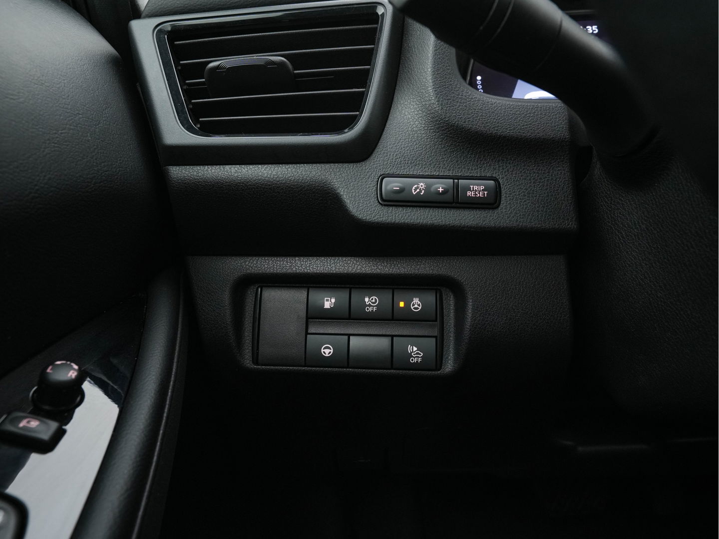 Nissan Leaf Tekna 40 kWh *LUXURY-LEATHER | FULL-LED | KEYLESS | NAVI-FULLMAP | BLIND-SPOT | BOSE-SOUND | DAB+ | HEATED-COMFORTSEATS | DIGI-COCKPIT | PRIVACY-GLASS | TOPVIEW-CAMERA | 17"ALU*