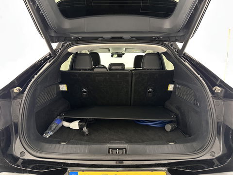 Ford Mustang Mach-E RWD 75 kWh [ 3-Fase ] {SOH-87%] (INCL.BTW) *LEATHER | FULL-LED | DAB | DIGI-COCKPIT | KEYLESS | NAVI-FULLMAP | CARPLAY | HEATED-COMFORTSEATS | TOPVIEW | ADAPTIVE-CRUISE | PRIVACY-GLASS | 18'' ALU*