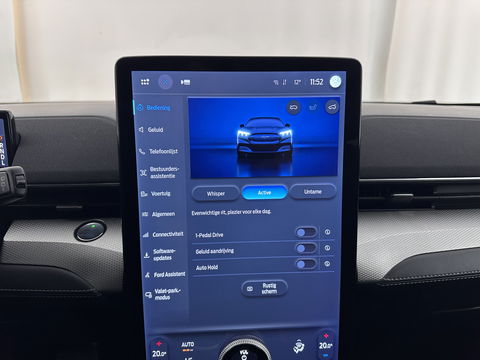 Ford Mustang Mach-E RWD 75 kWh [ 3-Fase ] {SOH-87%] (INCL.BTW) *LEATHER | FULL-LED | DAB | DIGI-COCKPIT | KEYLESS | NAVI-FULLMAP | CARPLAY | HEATED-COMFORTSEATS | TOPVIEW | ADAPTIVE-CRUISE | PRIVACY-GLASS | 18'' ALU*