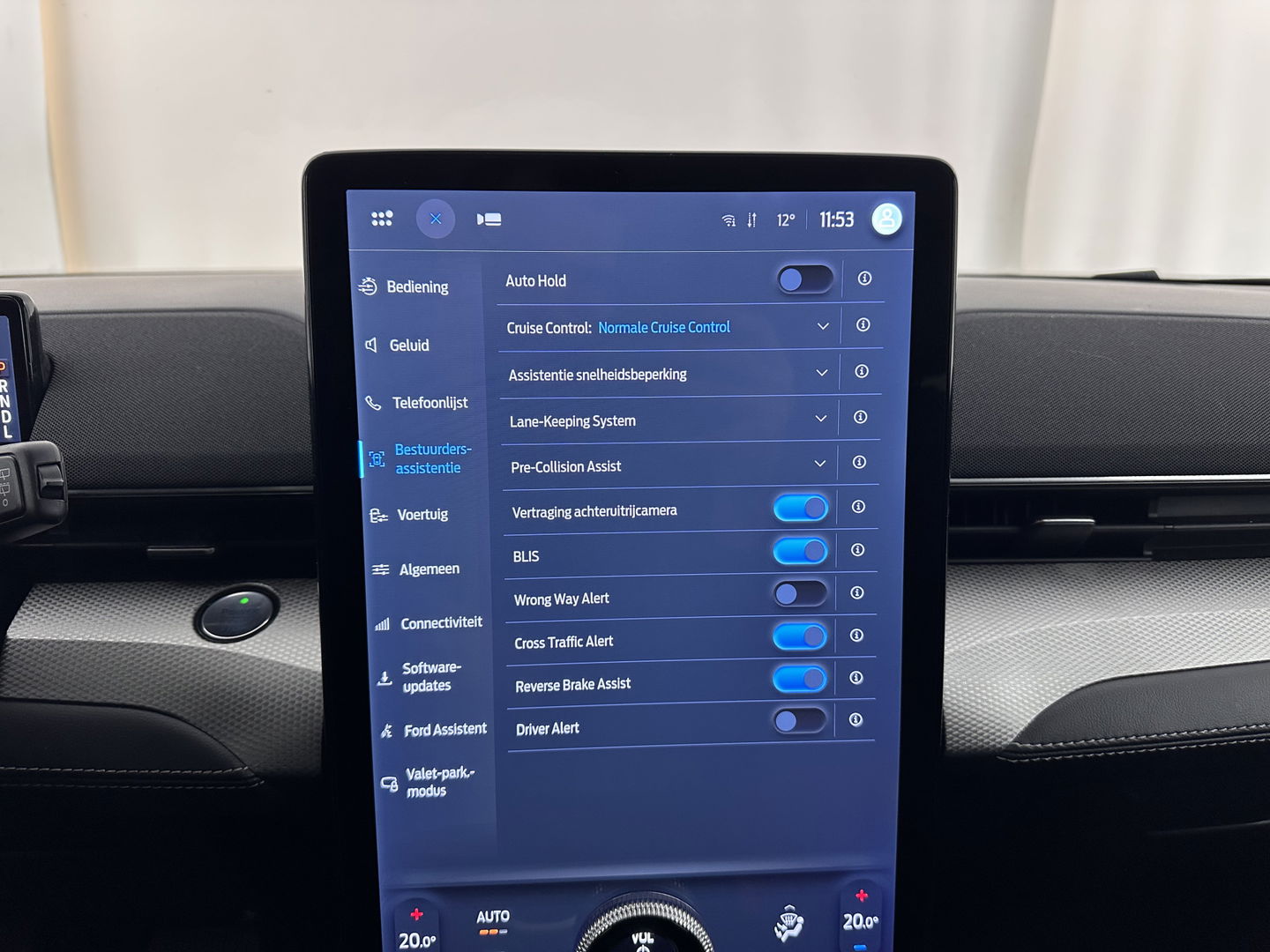 Ford Mustang Mach-E RWD 75 kWh [ 3-Fase ] {SOH-87%] (INCL.BTW) *LEATHER | FULL-LED | DAB | DIGI-COCKPIT | KEYLESS | NAVI-FULLMAP | CARPLAY | HEATED-COMFORTSEATS | TOPVIEW | ADAPTIVE-CRUISE | PRIVACY-GLASS | 18'' ALU*