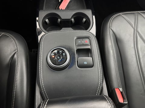 Ford Mustang Mach-E RWD 75 kWh [ 3-Fase ] {SOH-87%] (INCL.BTW) *LEATHER | FULL-LED | DAB | DIGI-COCKPIT | KEYLESS | NAVI-FULLMAP | CARPLAY | HEATED-COMFORTSEATS | TOPVIEW | ADAPTIVE-CRUISE | PRIVACY-GLASS | 18'' ALU*