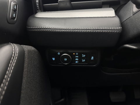 Ford Mustang Mach-E RWD 75 kWh [ 3-Fase ] {SOH-87%] (INCL.BTW) *LEATHER | FULL-LED | DAB | DIGI-COCKPIT | KEYLESS | NAVI-FULLMAP | CARPLAY | HEATED-COMFORTSEATS | TOPVIEW | ADAPTIVE-CRUISE | PRIVACY-GLASS | 18'' ALU*