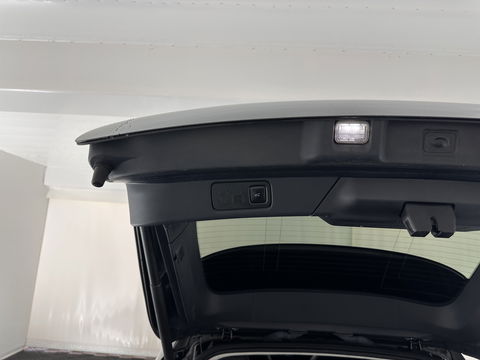 Ford Mustang Mach-E RWD 75 kWh [ 3-Fase ] {SOH-87%] (INCL.BTW) *LEATHER | FULL-LED | DAB | DIGI-COCKPIT | KEYLESS | NAVI-FULLMAP | CARPLAY | HEATED-COMFORTSEATS | TOPVIEW | ADAPTIVE-CRUISE | PRIVACY-GLASS | 18'' ALU*