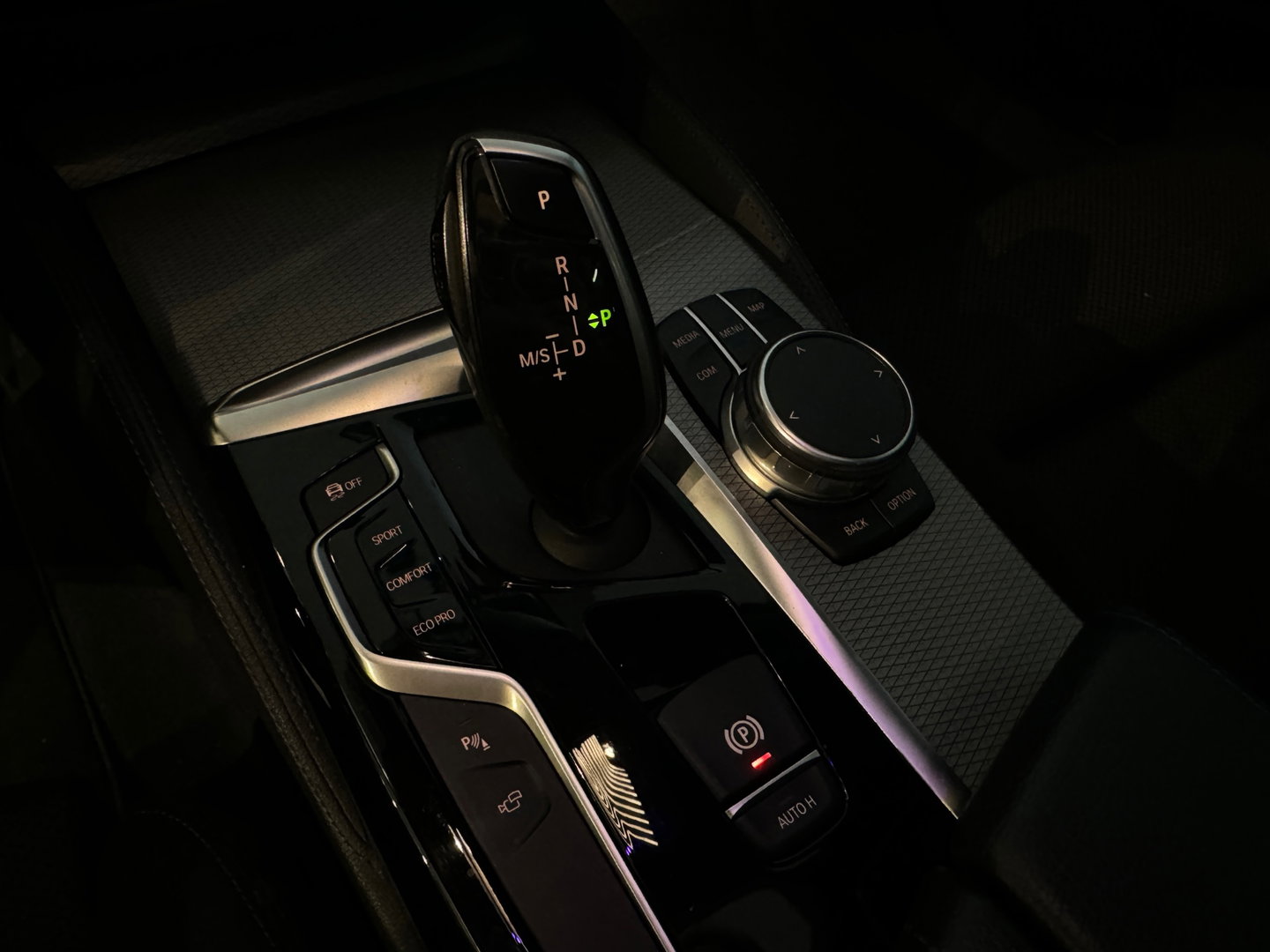 BMW 5 Serie Touring 530i xDrive M Sport High Ex Pano|Sfeer