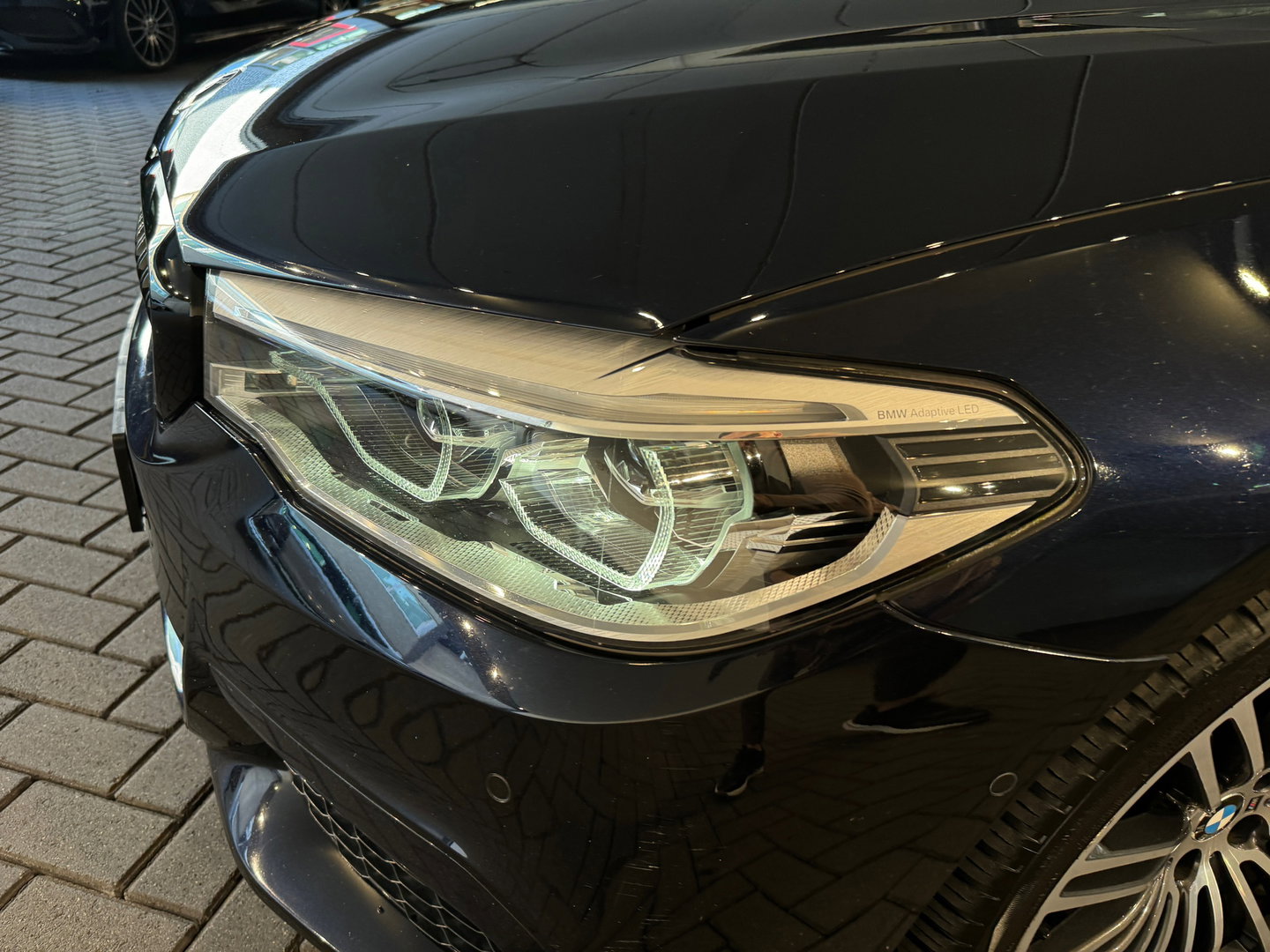 BMW 5 Serie Touring 530i xDrive M Sport High Ex Pano|Sfeer