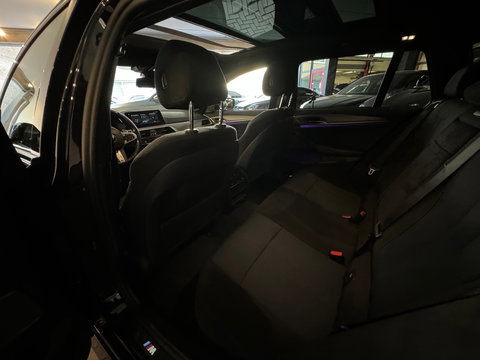 BMW 5 Serie Touring 530i xDrive M Sport High Ex Pano|Sfeer