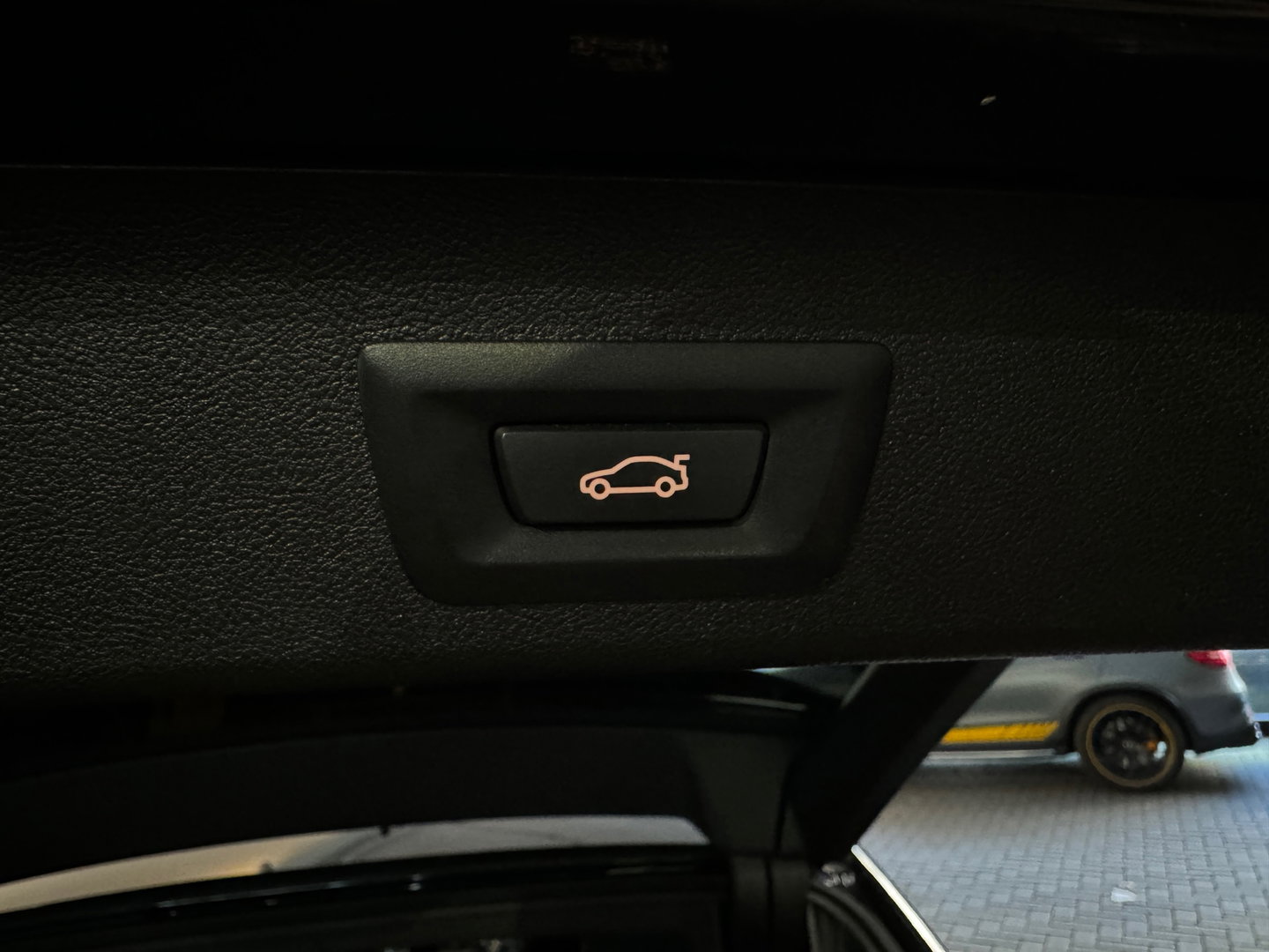 BMW 5 Serie Touring 530i xDrive M Sport High Ex Pano|Sfeer