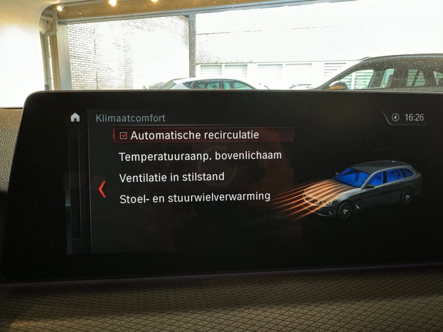 BMW 5 Serie Touring 530i xDrive M Sport High Ex Pano|Sfeer