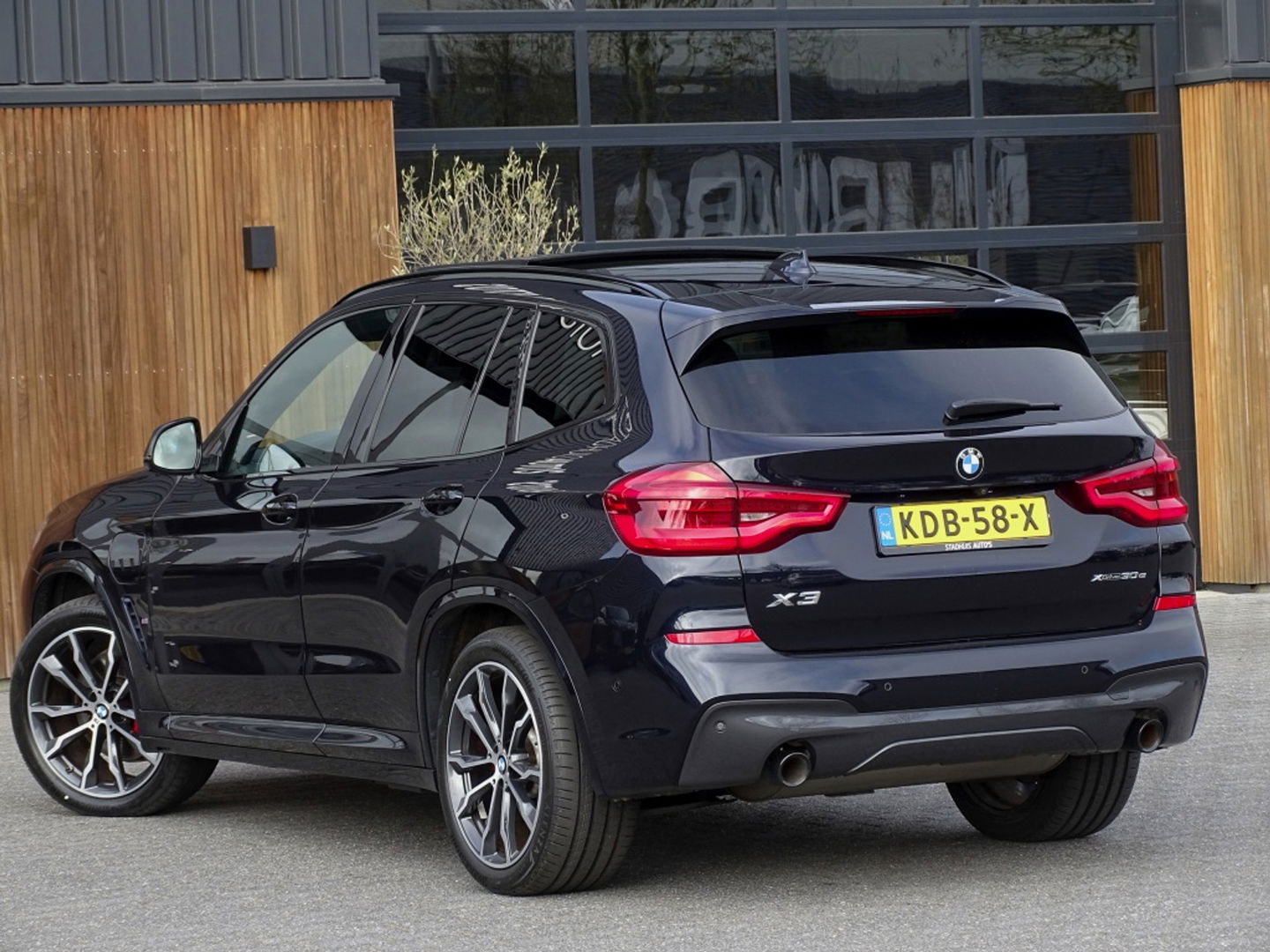 BMW X3 30e 292PK X-drive M-sport / Carbon / 360° / Pano / Harman Kardon