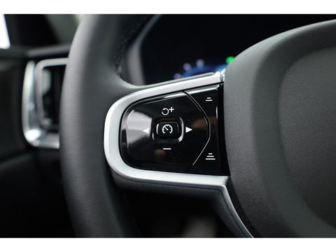 Volvo V60 2.0 T6 Plug-in hybrid AWD Plus Dark | Pano-dak | Head-up | 360 camera | Adap. Cruise | H&K Audio |
