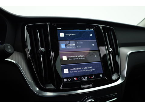 Volvo V60 2.0 T6 Plug-in hybrid AWD Plus Dark | Pano-dak | Head-up | 360 camera | Adap. Cruise | H&K Audio |