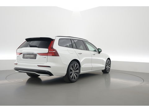 Volvo V60 2.0 T6 Plug-in hybrid AWD Plus Dark | Pano-dak | Head-up | 360 camera | Adap. Cruise | H&K Audio |