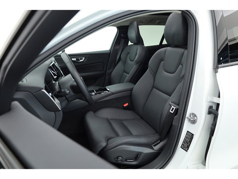 Volvo V60 2.0 T6 Plug-in hybrid AWD Plus Dark | Pano-dak | Head-up | 360 camera | Adap. Cruise | H&K Audio |