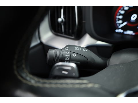 Volvo XC60 2.0 T8 AWD Polestar Engineered | Öhlins | Bowers & Wilkins | 22 inch | Trekhaak | Head-up | Blis | ACC |