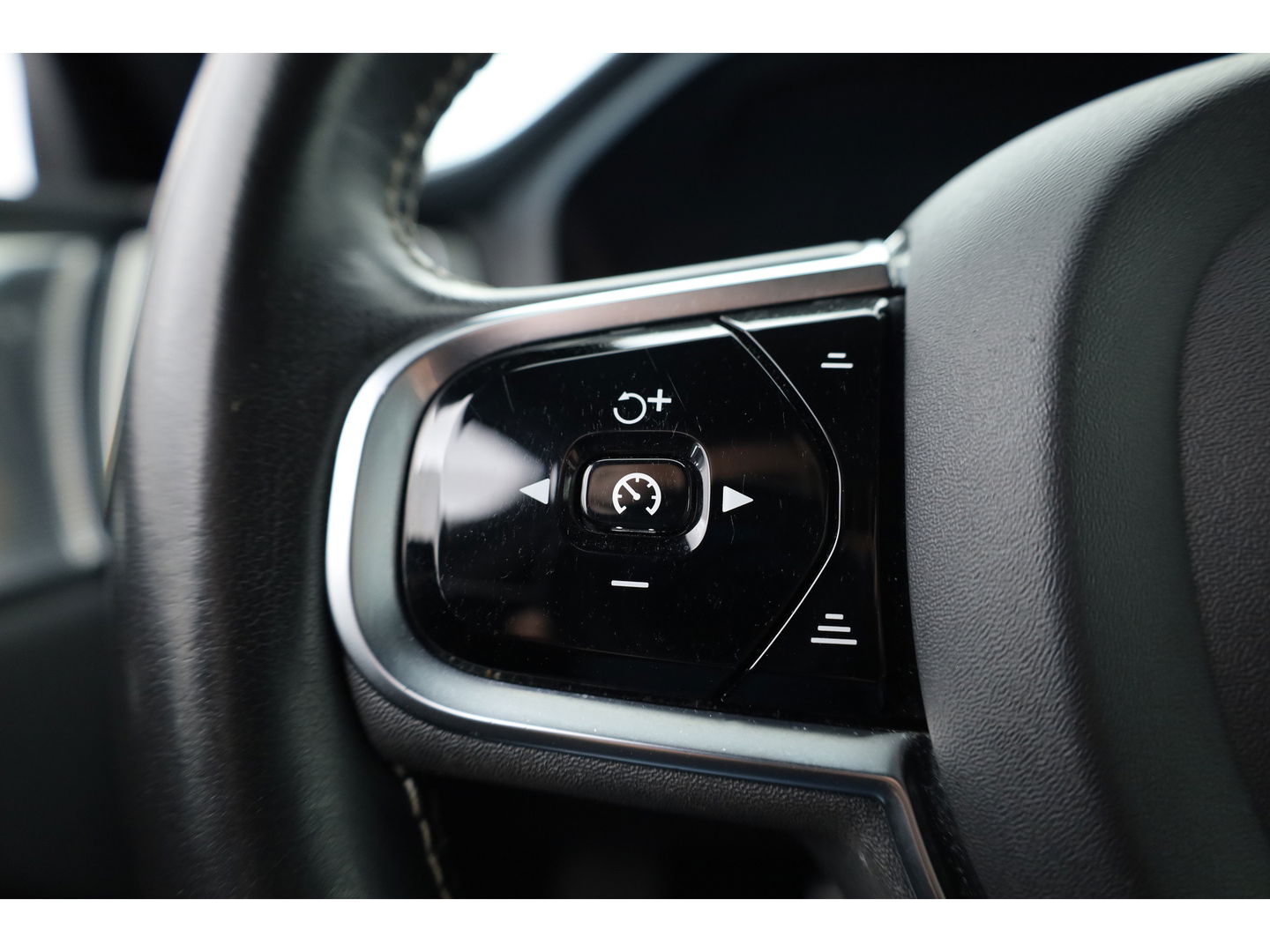 Volvo XC60 2.0 T8 AWD Polestar Engineered | Öhlins | Bowers & Wilkins | 22 inch | Trekhaak | Head-up | Blis | ACC |