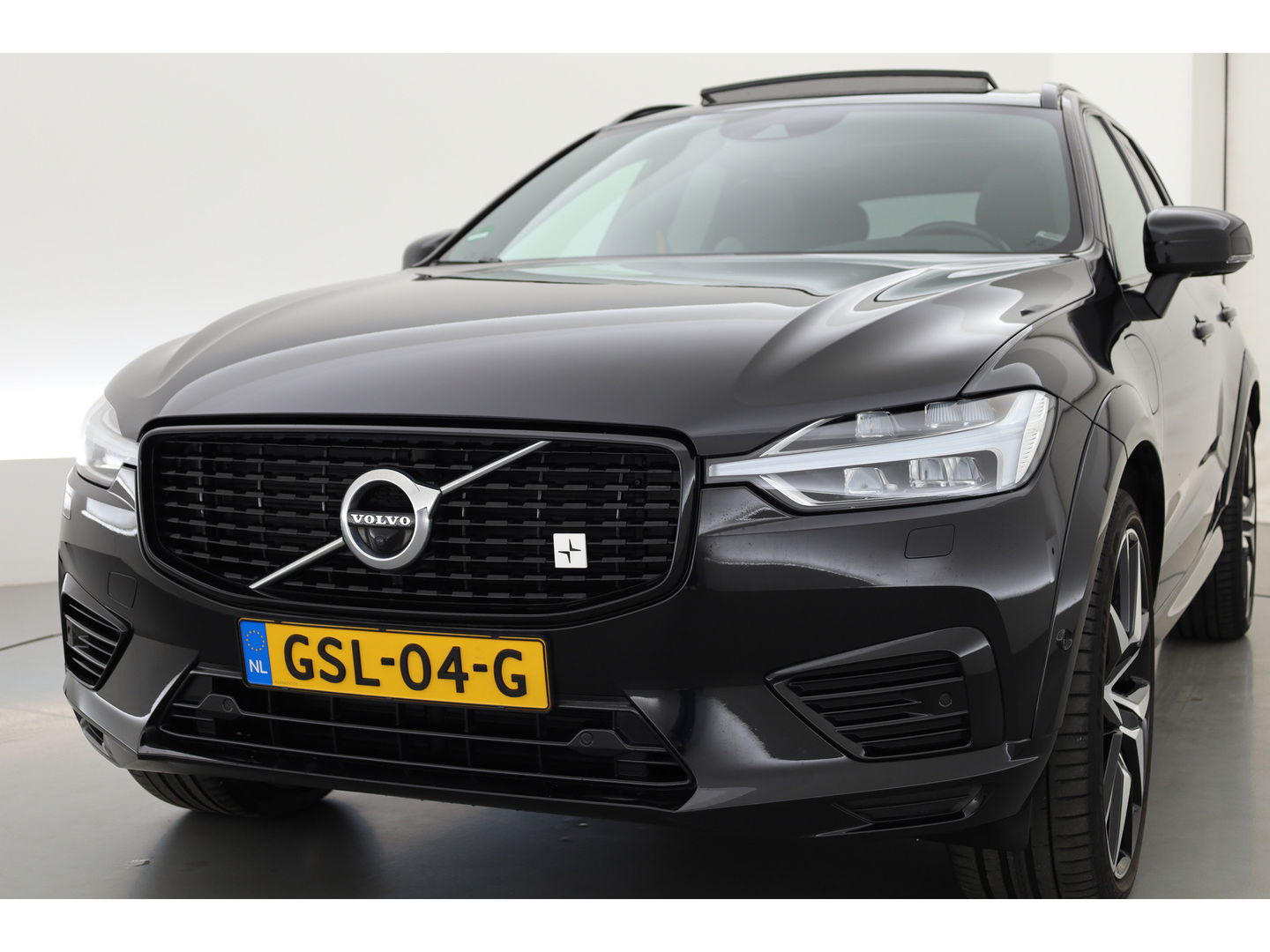 Volvo XC60 2.0 T8 AWD Polestar Engineered | Öhlins | Bowers & Wilkins | 22 inch | Trekhaak | Head-up | Blis | ACC |