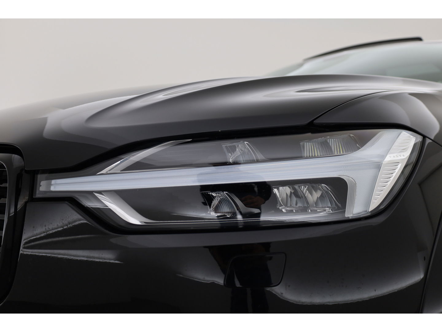 Volvo XC60 2.0 T8 AWD Polestar Engineered | Öhlins | Bowers & Wilkins | 22 inch | Trekhaak | Head-up | Blis | ACC |