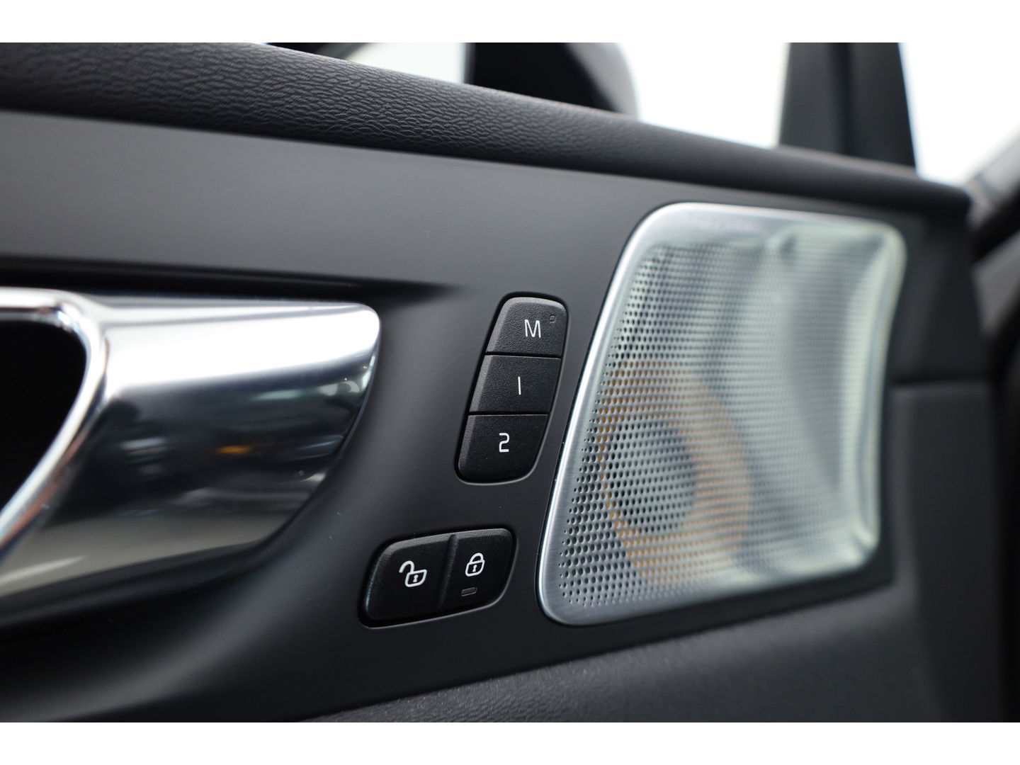 Volvo XC60 2.0 T8 AWD Polestar Engineered | Öhlins | Bowers & Wilkins | 22 inch | Trekhaak | Head-up | Blis | ACC |