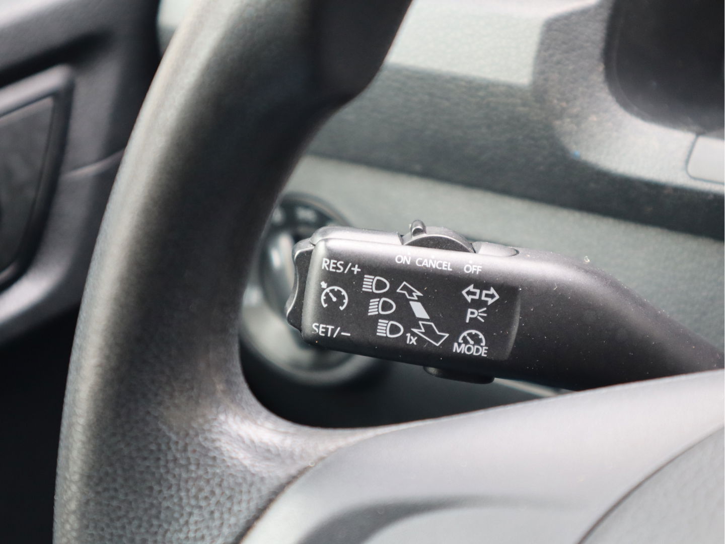 Volkswagen Caddy 2.0 TDI 75pk Euro 6 - Imperiaal - Trekhaak - Airco