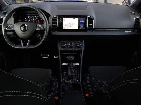 Škoda Karoq 1.5 TSI ACT Sportline DSG Pano Adapt. Cruise Trekhaak Camera Race Blue