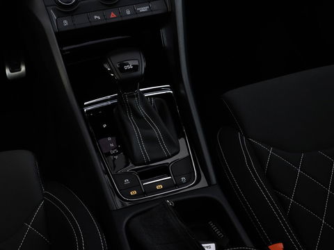 Škoda Karoq 1.5 TSI ACT Sportline DSG Pano Adapt. Cruise Trekhaak Camera Race Blue