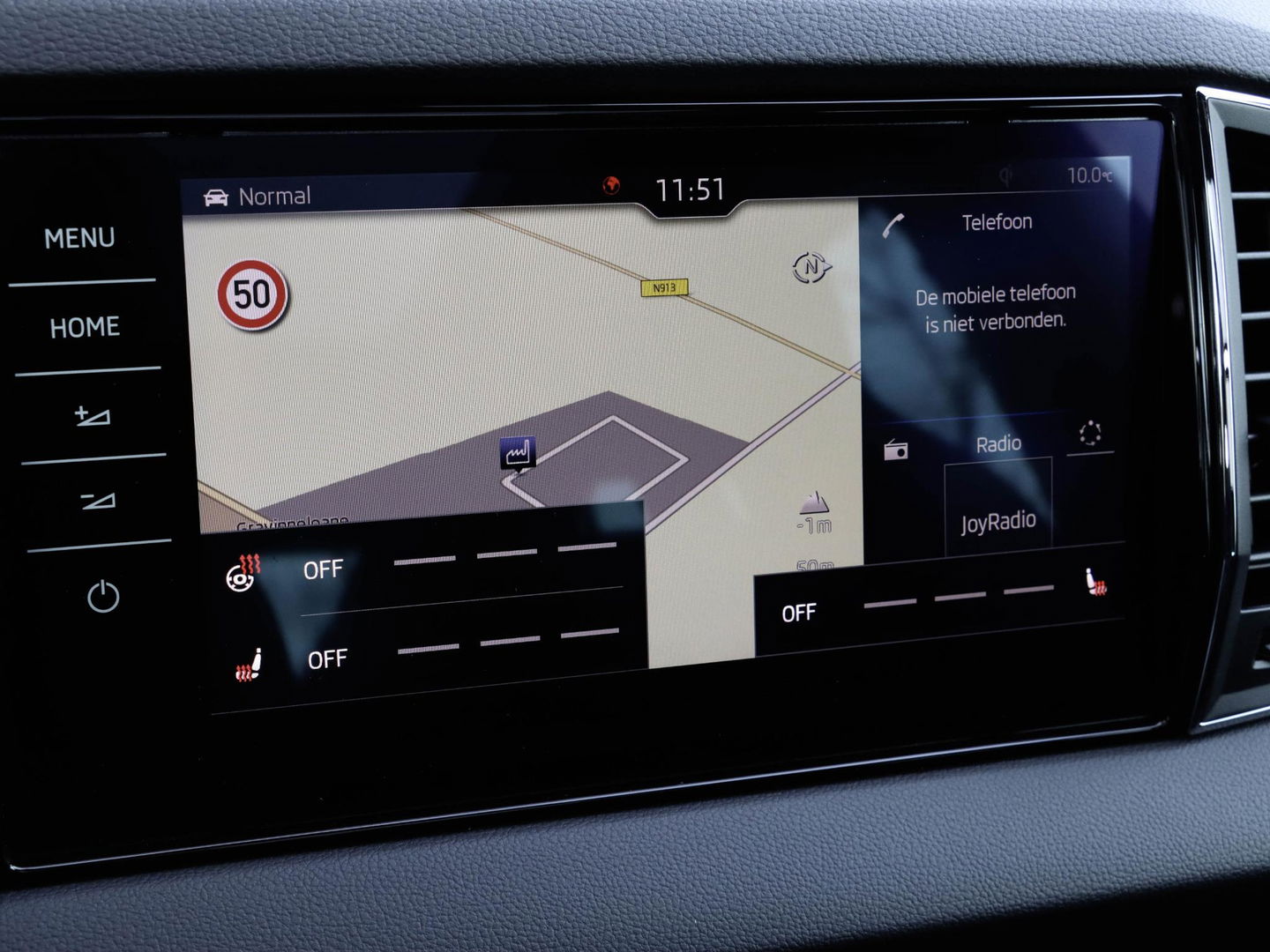 Škoda Karoq 1.5 TSI ACT Sportline DSG Pano Adapt. Cruise Trekhaak Camera Race Blue