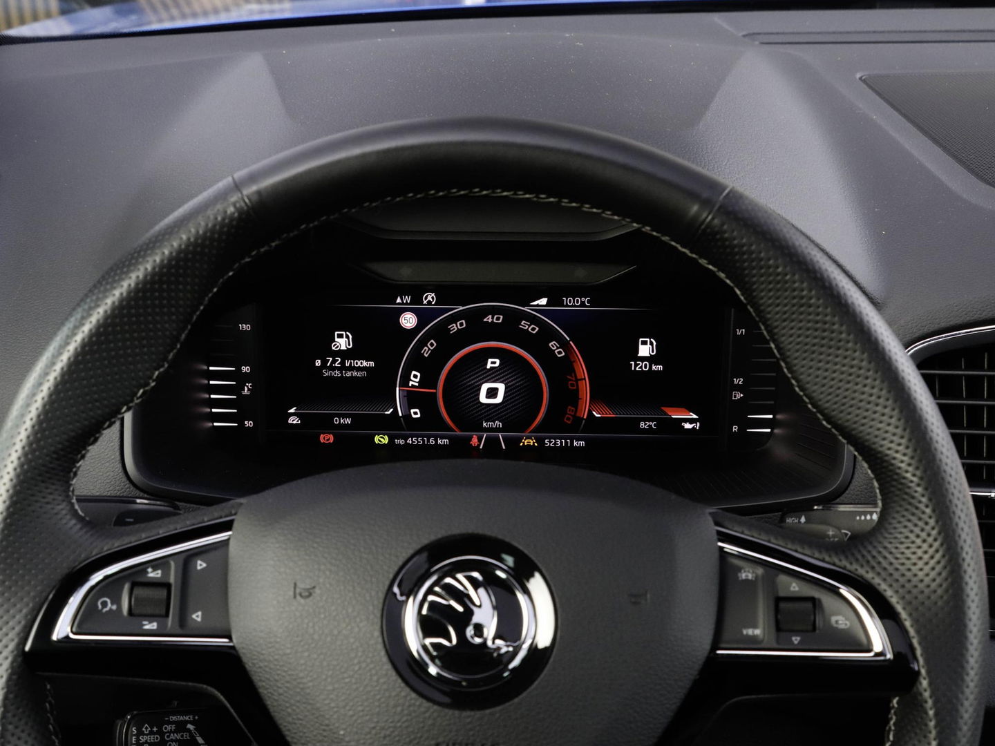 Škoda Karoq 1.5 TSI ACT Sportline DSG Pano Adapt. Cruise Trekhaak Camera Race Blue