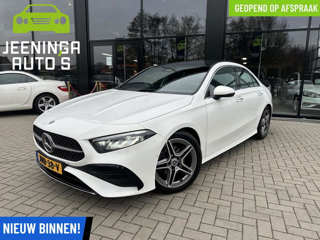Mercedes-Benz A-Klasse - 180 AMG Line|Distronic|Pano|18"AMG-wielen|Camera|Stoelverwarming