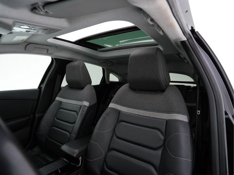 Citroën Ë-C4 Feel 50 kWh [ 3-Fase-11kW ] (INCL-BTW) *PANO | HEAD-UP | LEATHER-FABRIC | FULL-LED | DIGI-COCKPIT | BLINDSPOT | CARPLAY | COMFORT-SEATS | ECC | LANE-ASSIST | KEYLESS | PDC | CRUISE | DAB  | CCS-FASTLOADER | 18''ALU*