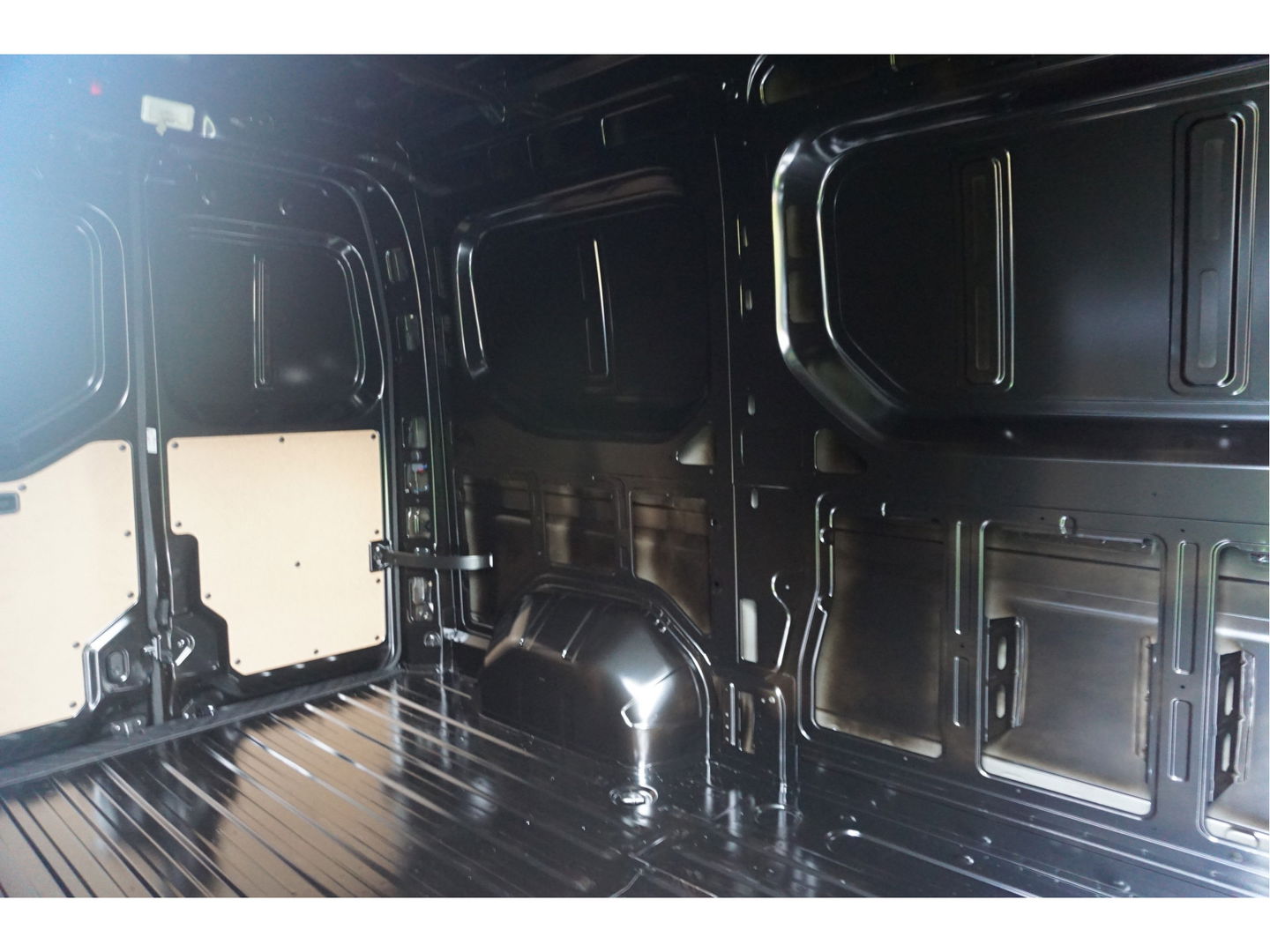 Renault Master T35 170PK L2H2 Black Edition BPM VRIJ!! 10" R-Link Navi, Camera, LED, 17" LM Velgen!!!! Nr. 856