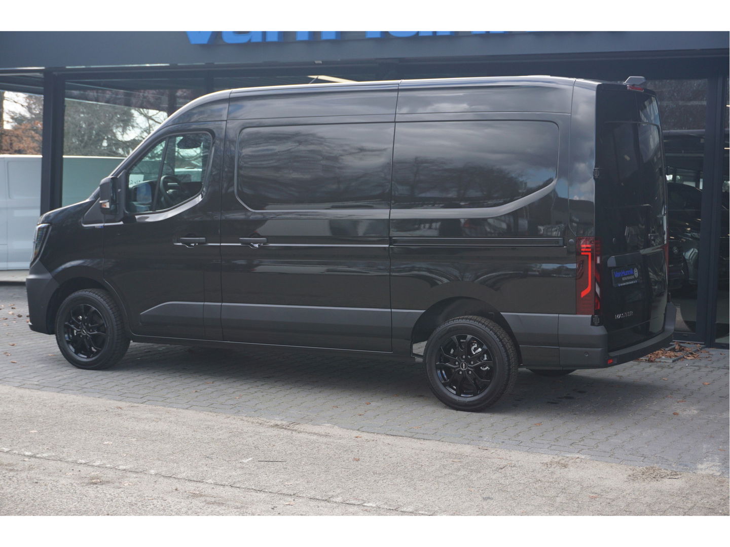Renault Master T35 170PK L2H2 Black Edition BPM VRIJ!! 10" R-Link Navi, Camera, LED, 17" LM Velgen!!!! Nr. 856