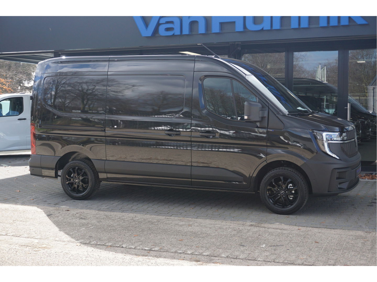 Renault Master T35 170PK L2H2 Black Edition BPM VRIJ!! 10" R-Link Navi, Camera, LED, 17" LM Velgen!!!! Nr. 856