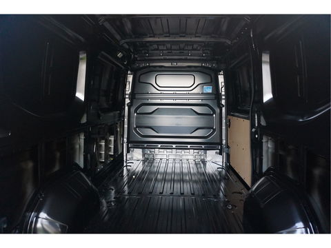 Renault Master T35 170PK L2H2 Black Edition BPM VRIJ!! 10" R-Link Navi, Camera, LED, 17" LM Velgen!!!! Nr. 856