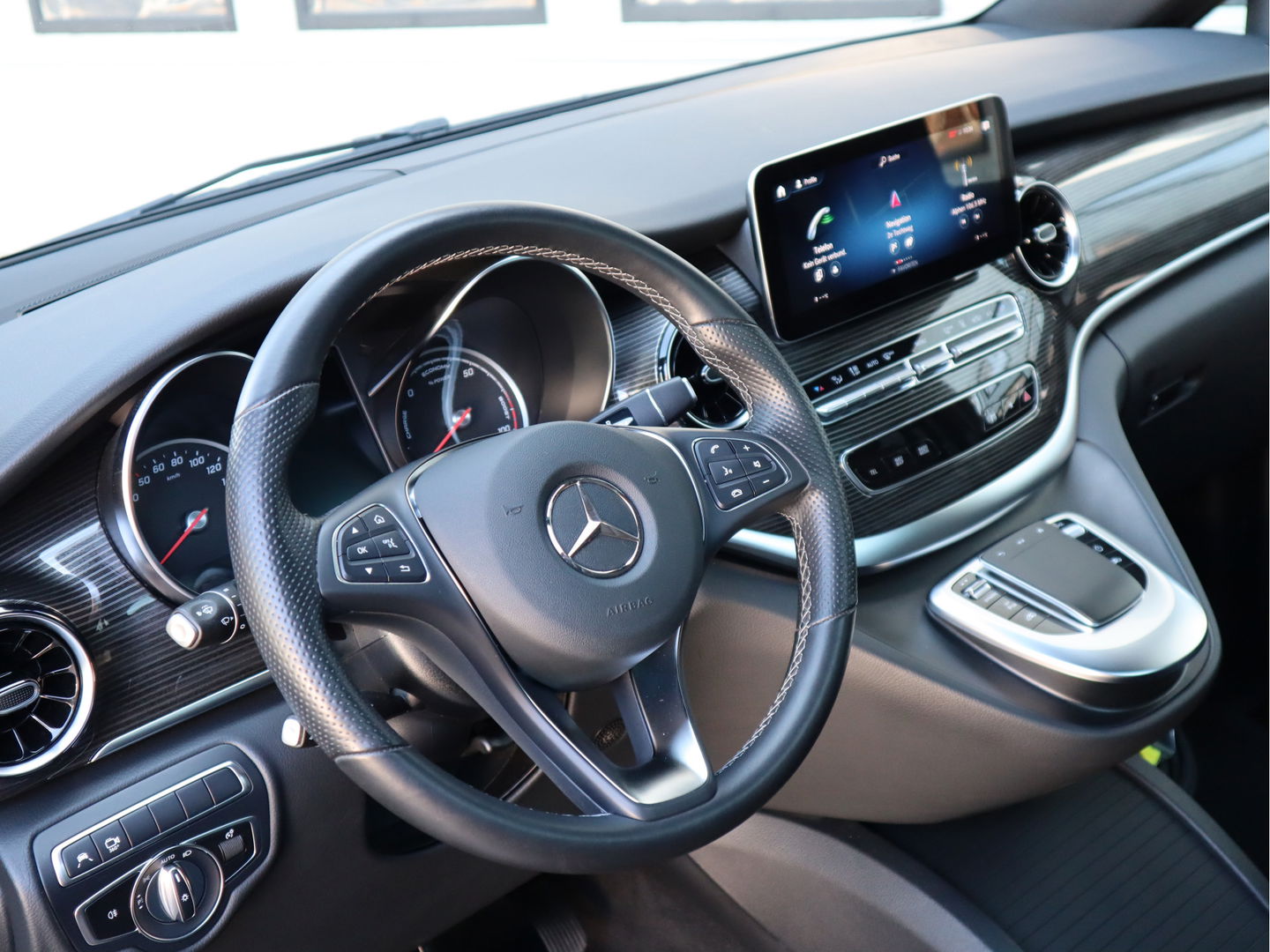 Mercedes-Benz EQV 300 90kWh SoH 96,2 % Lang L2 - 8 Persoons - PANO - Leder - Veel opties