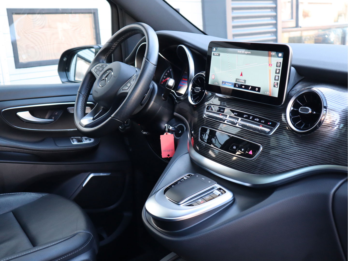 Mercedes-Benz EQV 300 90kWh SoH 96,2 % Lang L2 - 8 Persoons - PANO - Leder - Veel opties