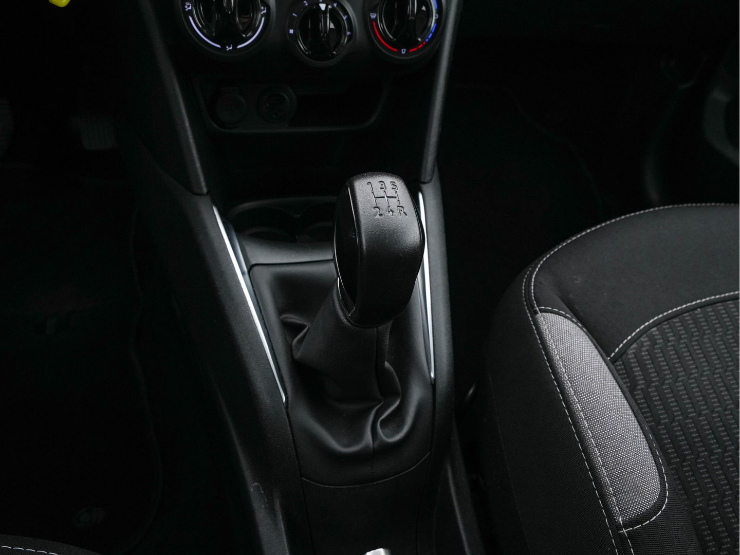 Peugeot 208 1.2 PureTech Blue Lion *AIRCO | NAVI-FULLMAP | COMFORTSEATS | CRUISE | PDC*