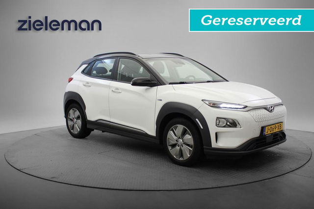 Hyundai Kona - Electric Comfort 64 kWh Fase 3 - Carplay, Camera, Cruise, Navi, SOH 100% GERESERVEERD!!!