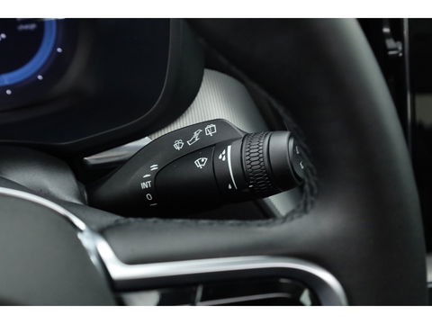 Volvo XC60 2.0 T6 Plug-in hybrid AWD Plus Dark | SOH 99.3% | ACC | 360 Camera | Blis | elek. trekhaak | H&K Audio | Pano-dak |