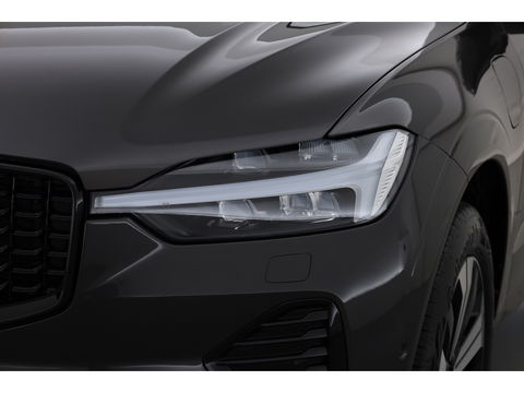 Volvo XC60 2.0 T6 Plug-in hybrid AWD Plus Dark | SOH 99.3% | ACC | 360 Camera | Blis | elek. trekhaak | H&K Audio | Pano-dak |