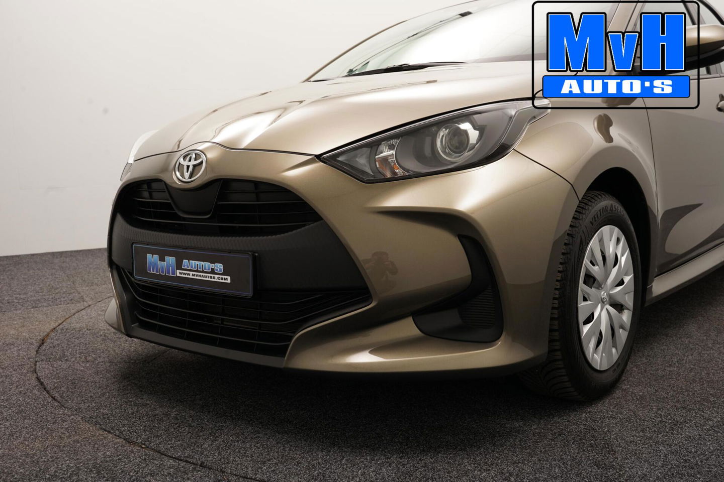Toyota Yaris 1.5 VVT-i Active|CAMERA|ADAP.CRUISE|CARPLAY|NAP