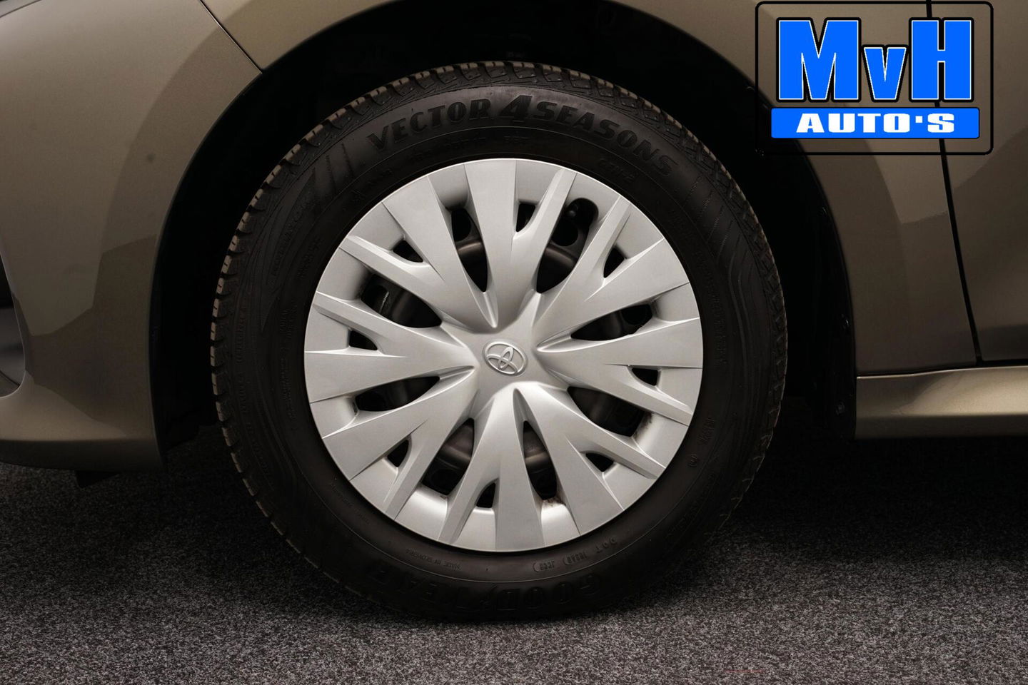 Toyota Yaris 1.5 VVT-i Active|CAMERA|ADAP.CRUISE|CARPLAY|NAP