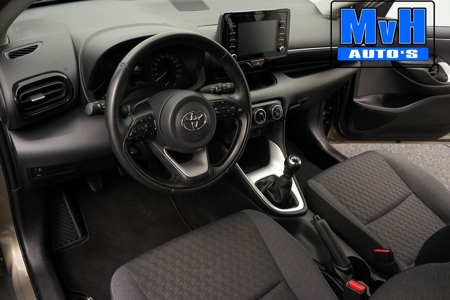 Toyota Yaris 1.5 VVT-i Active|CAMERA|ADAP.CRUISE|CARPLAY|NAP
