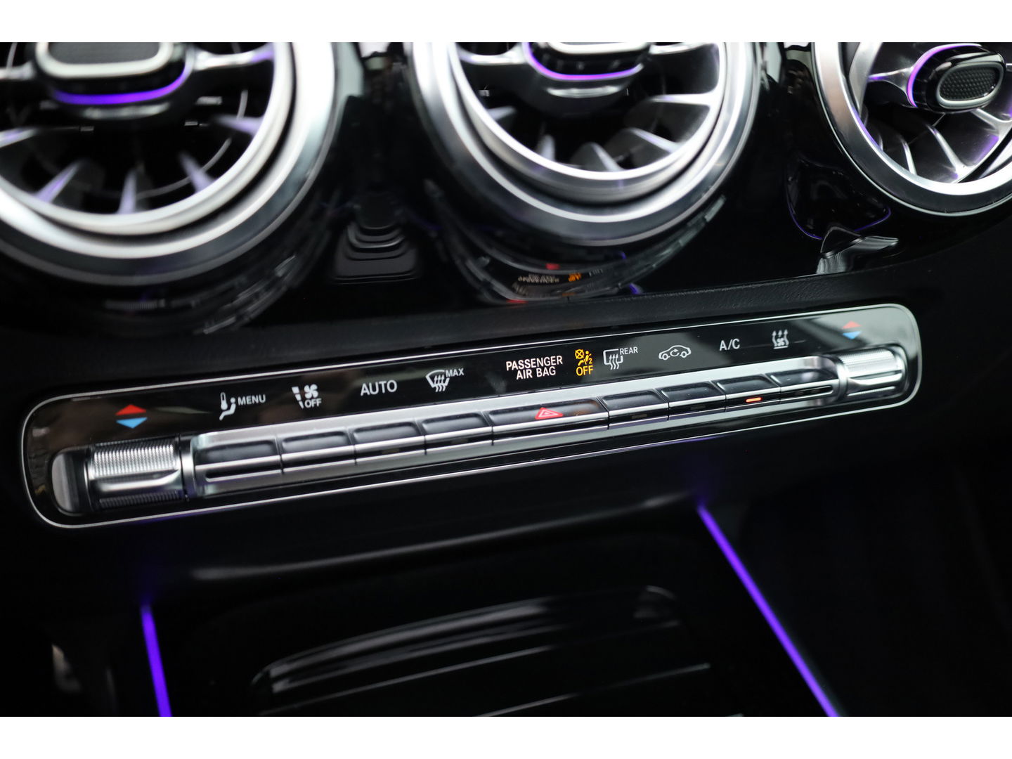 Mercedes-Benz EQA 250 Business Solution AMG 67 kWh | SOH 95.5% | Dig. Cockpit | Pano | Elek. Trekhaak | Stoelverw. | Adapt. Cruise | Camera | 18''